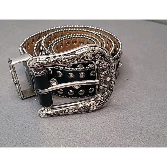Women’s Western Nocona Black Rhinestone Studded Belt – Size LargeGUC – Read